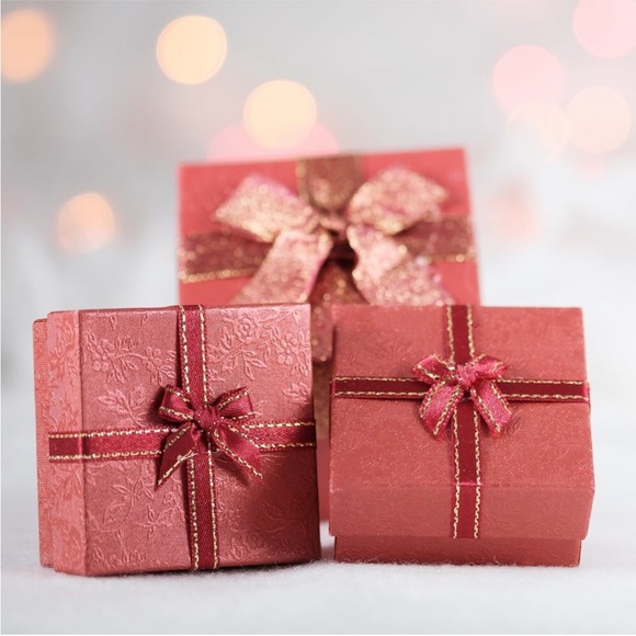 MYSTERY BOX BATH & BODY WORKS - Picture 3 of 3